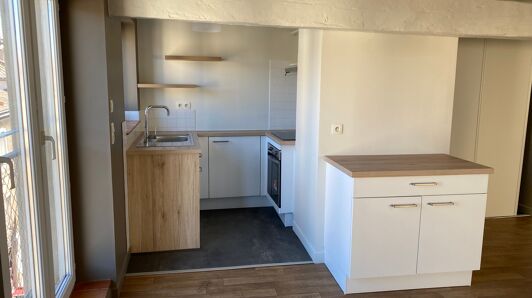 Appartement à louer à Castres - Centre-ville - Ecusson