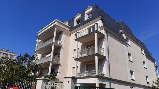 Appartement à louer à Le Plessis-Trévise - Val Roger vignette-1